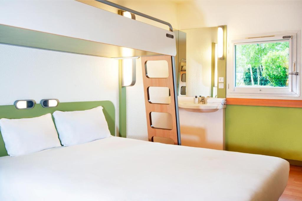 Ibis Budget Caen Herouville Экстерьер фото